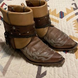 Canty boots size 6.5 originally shyanne brand from boot barn.